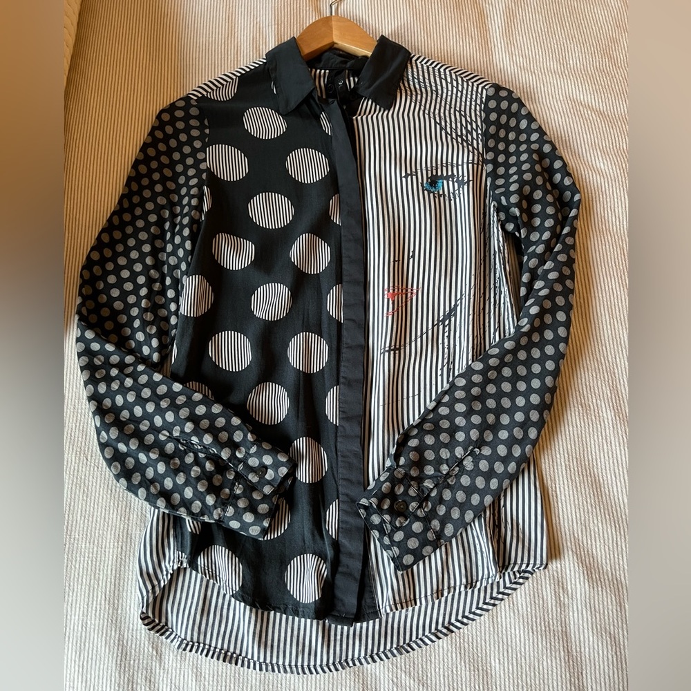Desigual “face” blouse, size M